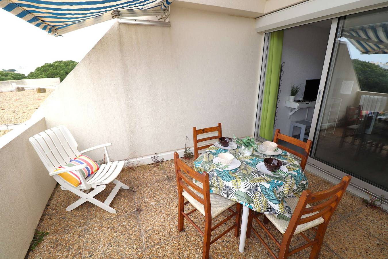 Entire studio, Studio Cabin Terrace Swimming Pool Parking Washing Machine in Le Grau-du-Roi, Côte d'Améthyste