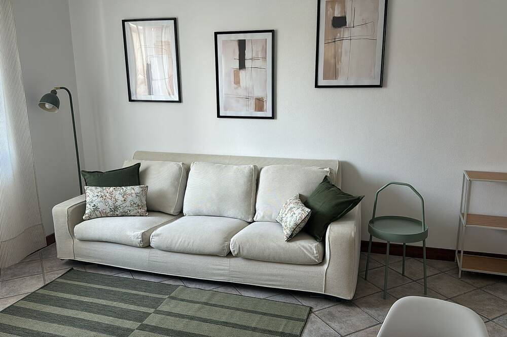 Geheel appartement, Maddy'S House Spacious apartment furnished with care and originality  in Mandello del Lario, Comomeer