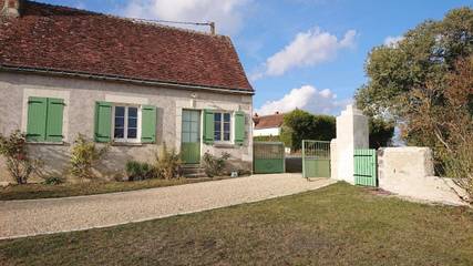 Gîte pour 8 personnes, avec jardin ainsi que vue et piscine à Saint-Jean-Saint-Germain