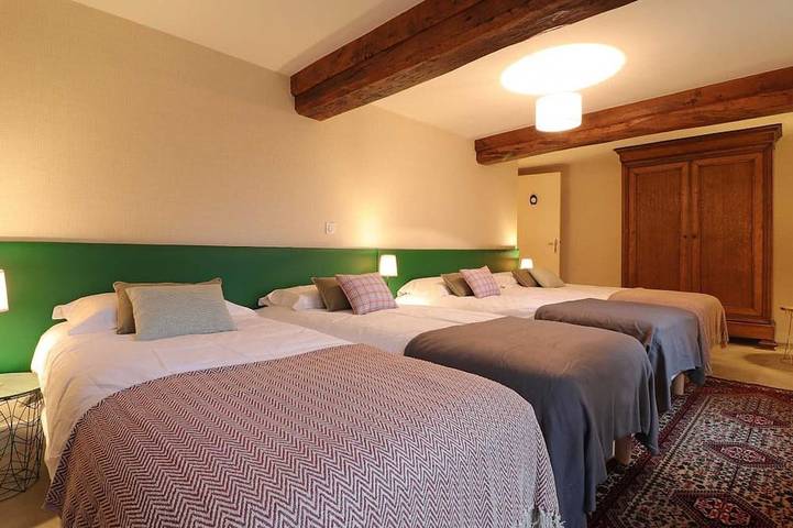 Gîte pour 10 personnes, avec terrasse et jardin, animaux acceptés dans Tinchebray-Bocage - 2