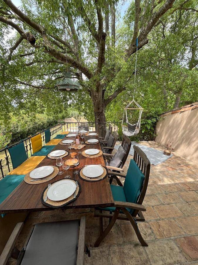 Location de vacances pour 10 personnes, avec terrasse ainsi que jardin et piscine, animaux acceptés à Lagamas - 4