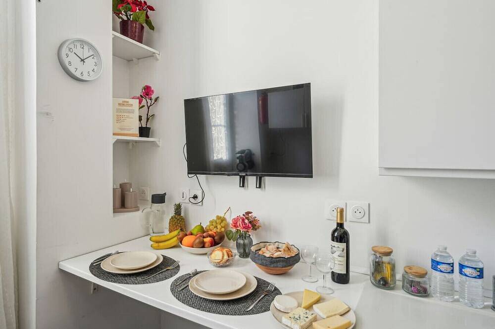 Entire apartment, Lavie Maison Bright Studio Bordeaux in Bordeaux, Bordeaux region