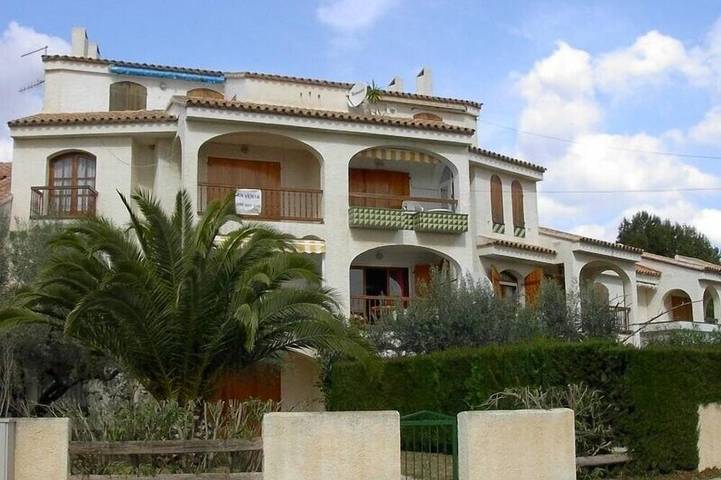 Apartamento para 6 personas, con jardín y balcón, Se admiten mascotas en La Ampolla