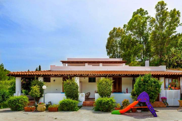 Chambre d’hôte pour 2 personnes, avec Balcon et Terrasse ainsi que Jardin et Vue dans Vulcano