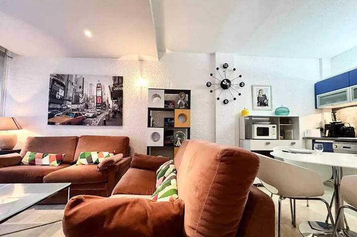 Gîte pour 2 personnes, avec terrasse dans Casino de Greoux les Bains