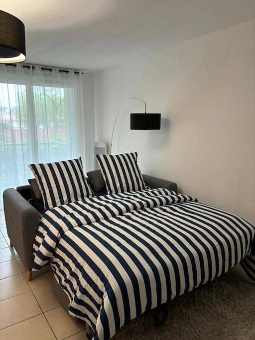 Appartement entier, Two-Bedroom Apartment in Bussy-Saint-Georges, Seine-et-Marne
