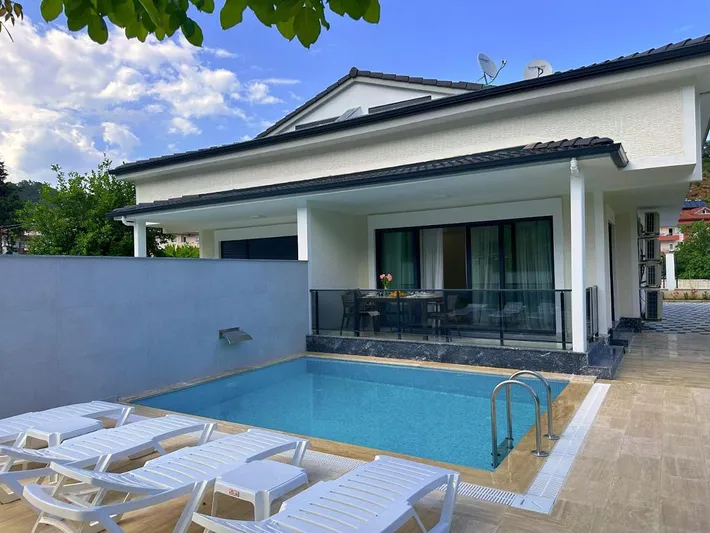 Chalet para 6 personas, con vistas además de jardín y piscina, Se admiten mascotas - 1