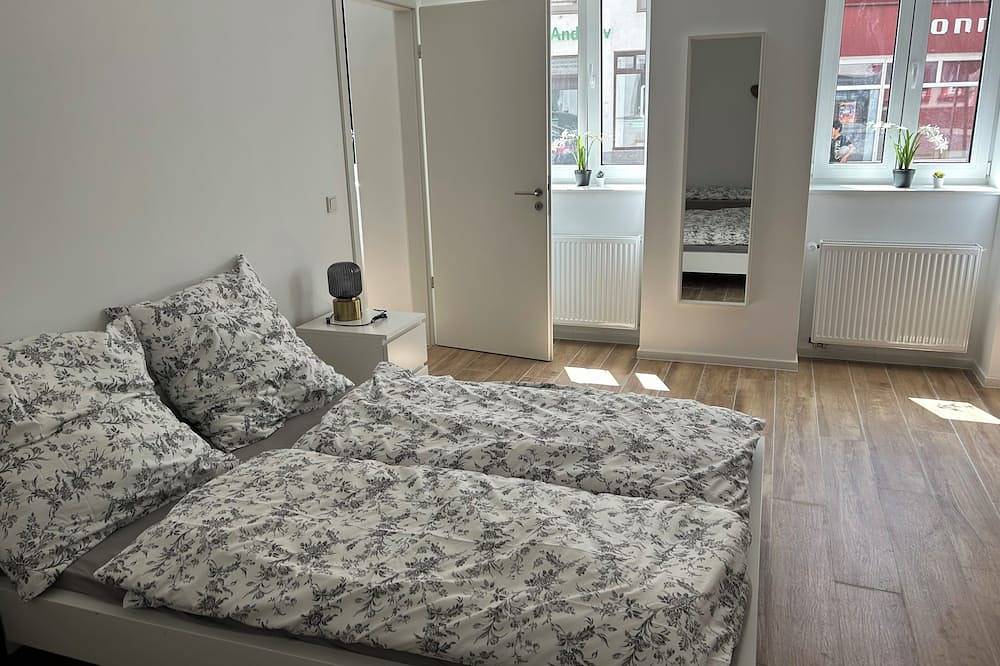 Entire apartment, 2 Zimmer Wohnung im Eg Neubau in Trier, Moseleifel
