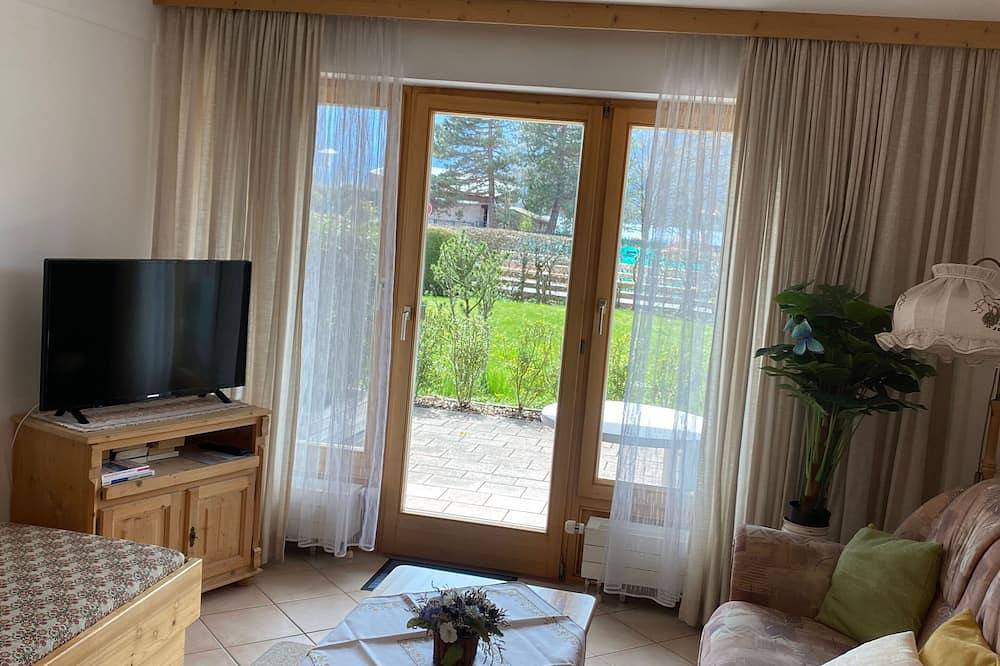 Ganze Wohnung, Ferienwohnung 2 - Ferienwohnungen Weitl, Haus St. Michael in Schliersee, Bayerische Alpen