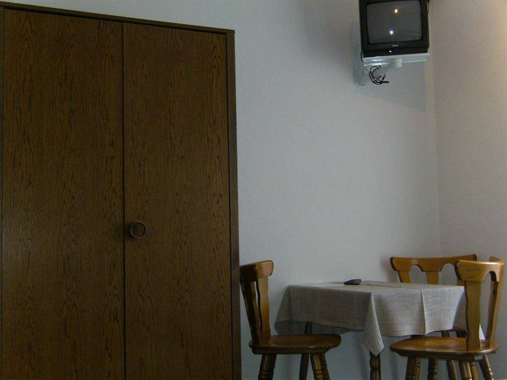 Ganze Ferienwohnung, Doppelzimmer mit Zustellbett in Sölden (Österreich), Ötztal