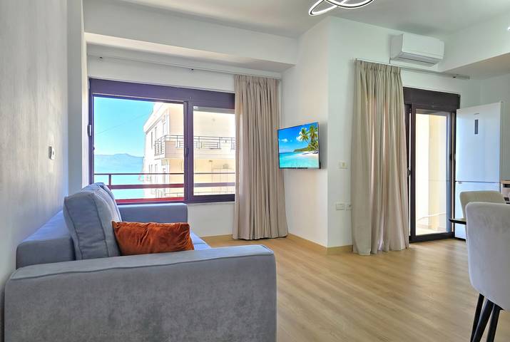 Ganze Wohnung, Ferienwohnung für 3 Personen mit Balkon in Sarandë, Vlorë