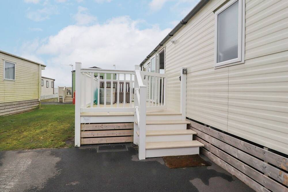 Static Caravan for 4 People in Lancashire, North West England