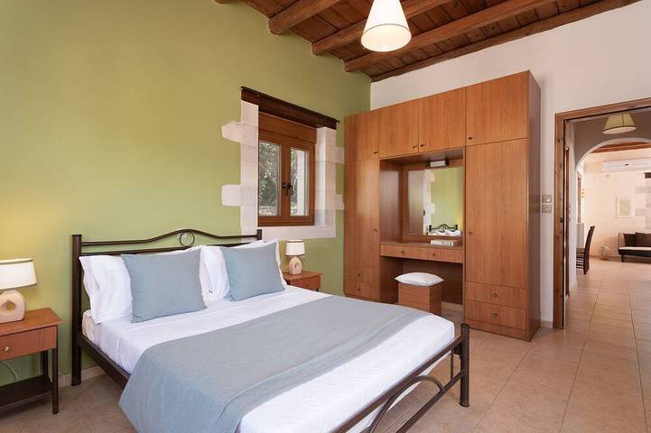 Koules Estate-Helianthus, with Pool & BBQ,an Agricultural barn for Nature lovers in Rethymno und Umgebung