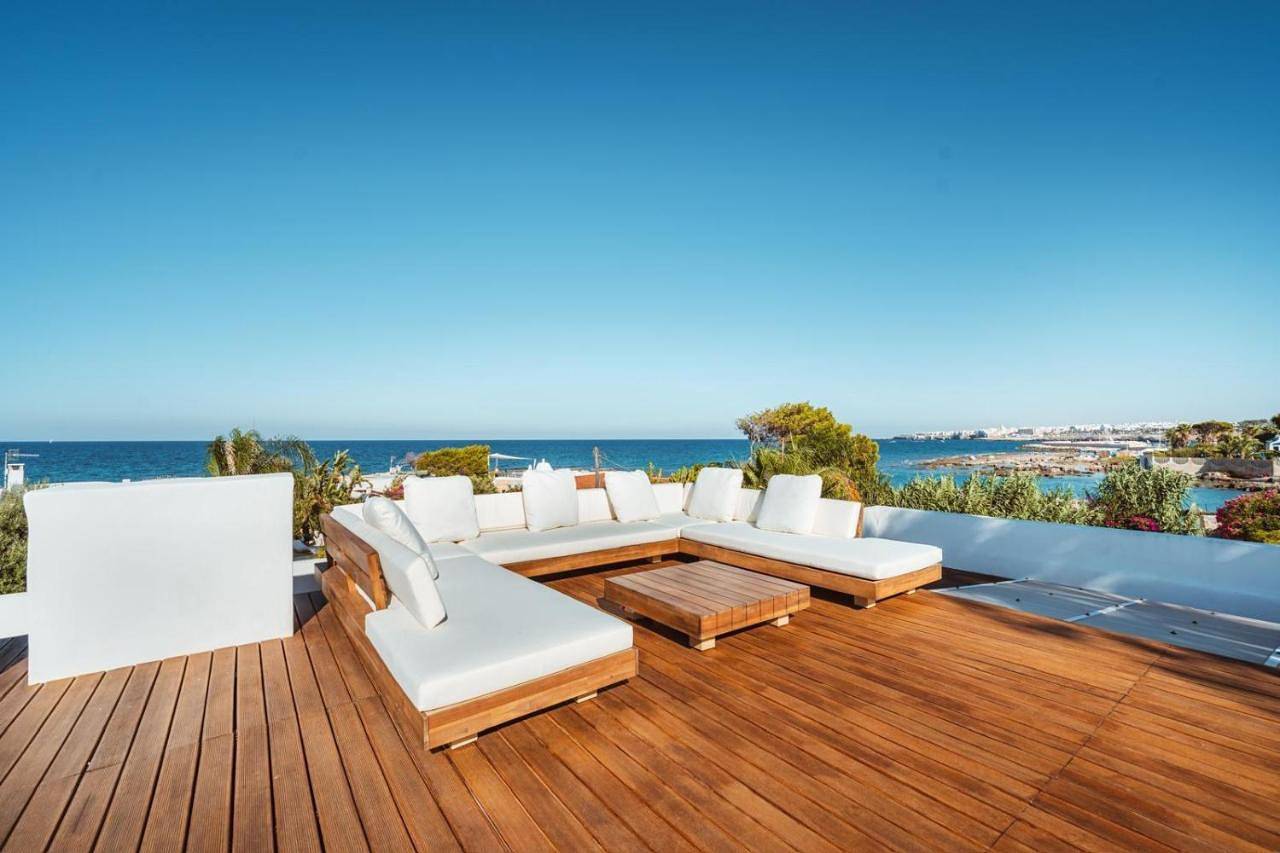 Mareluxe & Pool - Villa By The Sea in Polignano a Mare, Province de Bari