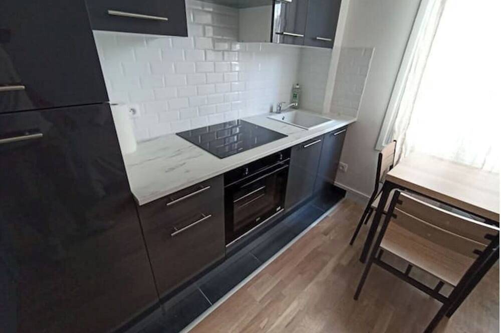 Appartement entier, Studio confortable - Hypercentre - 20 min to Paris in Maisons-Laffitte, Yvelines