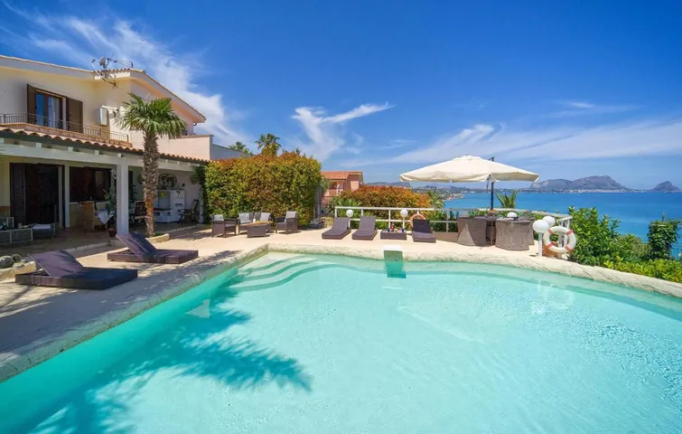 Casa vacanza per 8 persone, con piscina e terrazza - 1