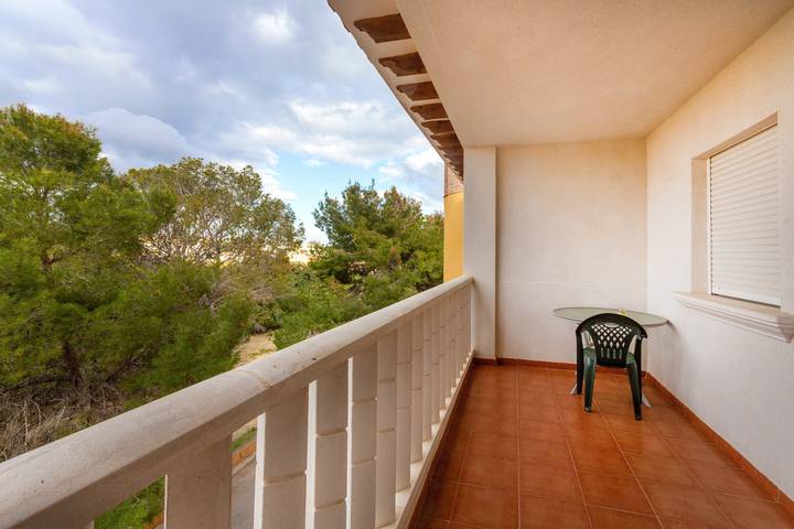 Entire apartment, Vacation Apartment "Playa Golf 2" with Wi-Fi, Garden & Terrace in Lomas de Don Juan, Orihuela
