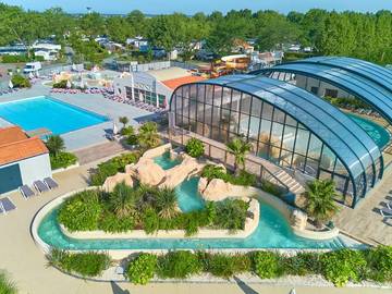Camping pour 4 Personnes dans La Tranche-sur-Mer, Vendée, Photo 4