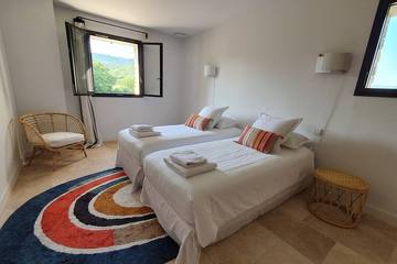 Villa pour 8 Personnes dans Gordes, Parc naturel régional du Luberon, Photo 2