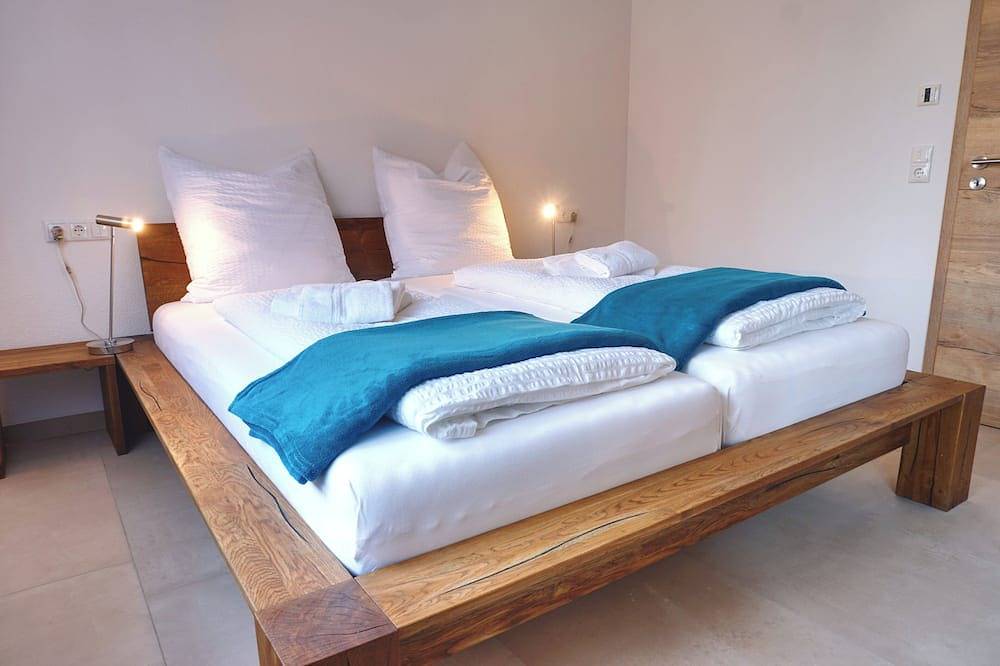 Ganze Wohnung, 3-Zimmer-Ferienwohnung \"Ölrettich\" - Ferienappartements Marschall-Hof in Bodnegg, Region Bodensee-Oberschwaben