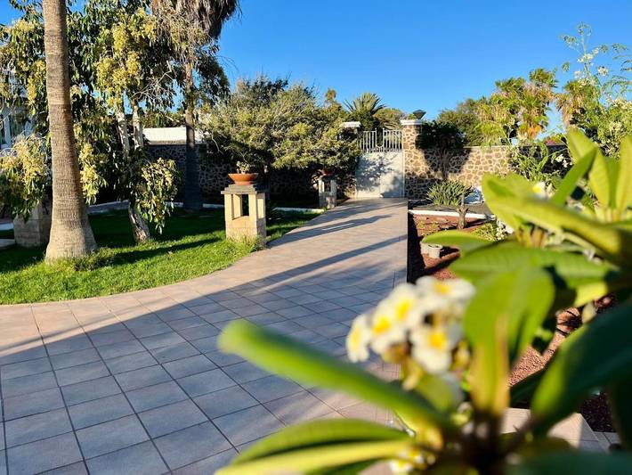Casa rural para 2 personas, con vistas además de jardín y sauna en Arrecife