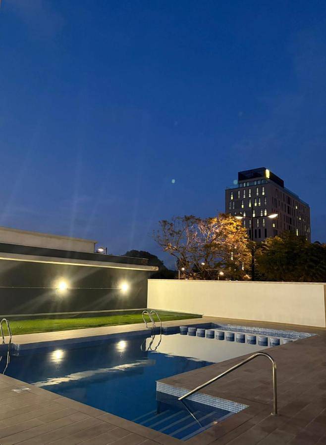 Ferienwohnung für 5 Personen, mit Pool und Balkon sowie Ausblick in Valencia - 2