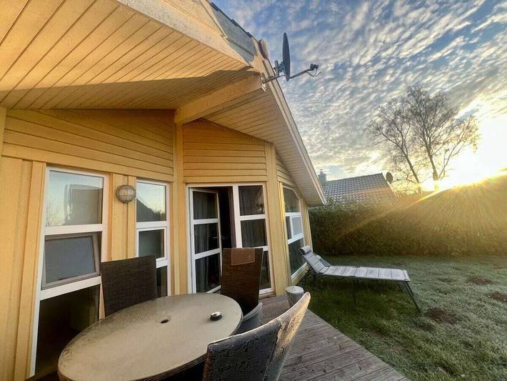 Ferienhaus für 5 Personen, mit Terrasse und Garten sowie Sauna