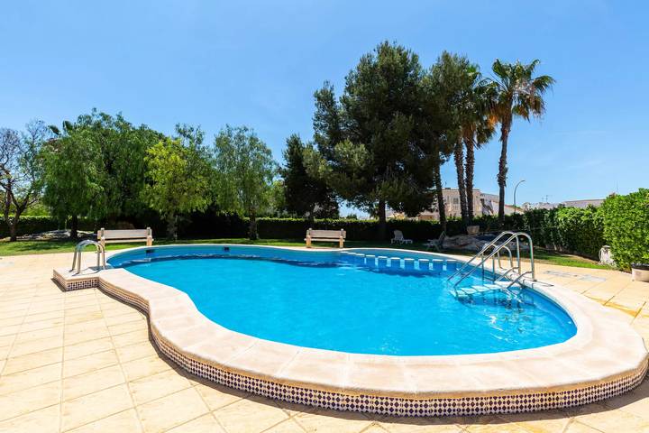 Camping voor 4 personen, met zwembad en terras aan de Costa Blanca