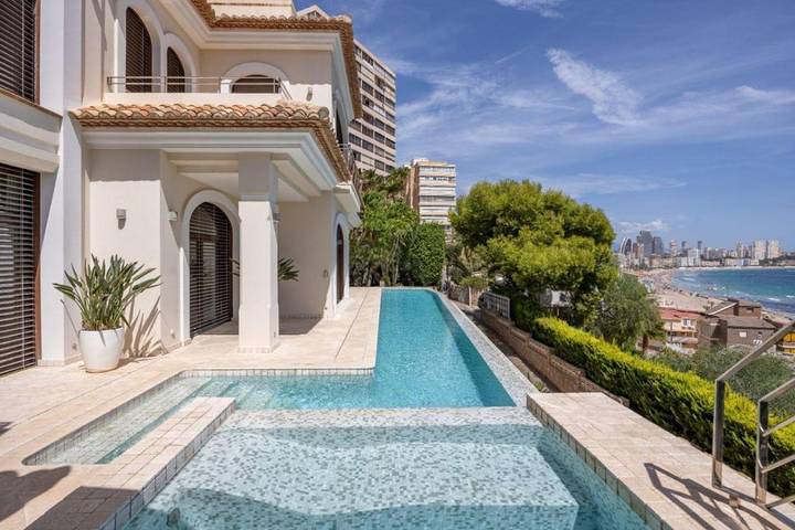 Villa pour 13 personnes, avec piscine ainsi que vue et terrasse à Benidorm - 3