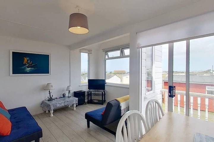 Chalet for 4 people, with balcony in Hayle