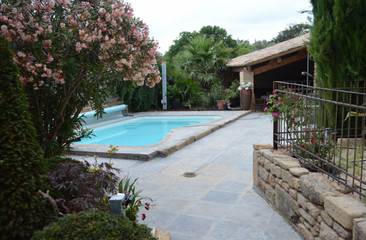 Gîte pour 6 personnes, avec piscine ainsi que jardin et terrasse à Argilliers