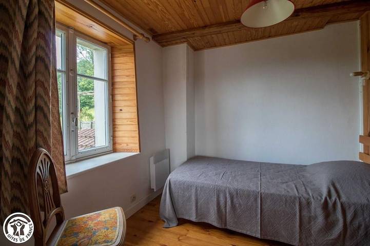 Location de vacances pour 4 personnes, avec jardin à Ambert - 3