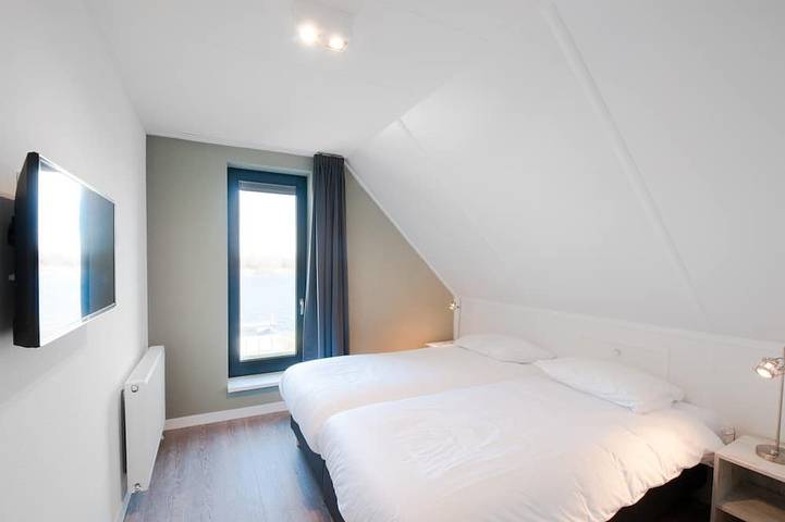 Villa Oesterdam | Bietet Platz für 10 Personen in Tholen, Niederländische Nordsee