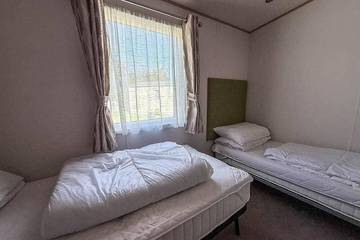Static Caravan for 6 People in Burgh Castle, Great Yarmouth, Photo 3