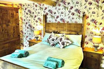 Glamping for 2 People in Carmarthenshire, South-Wales, Photo 1