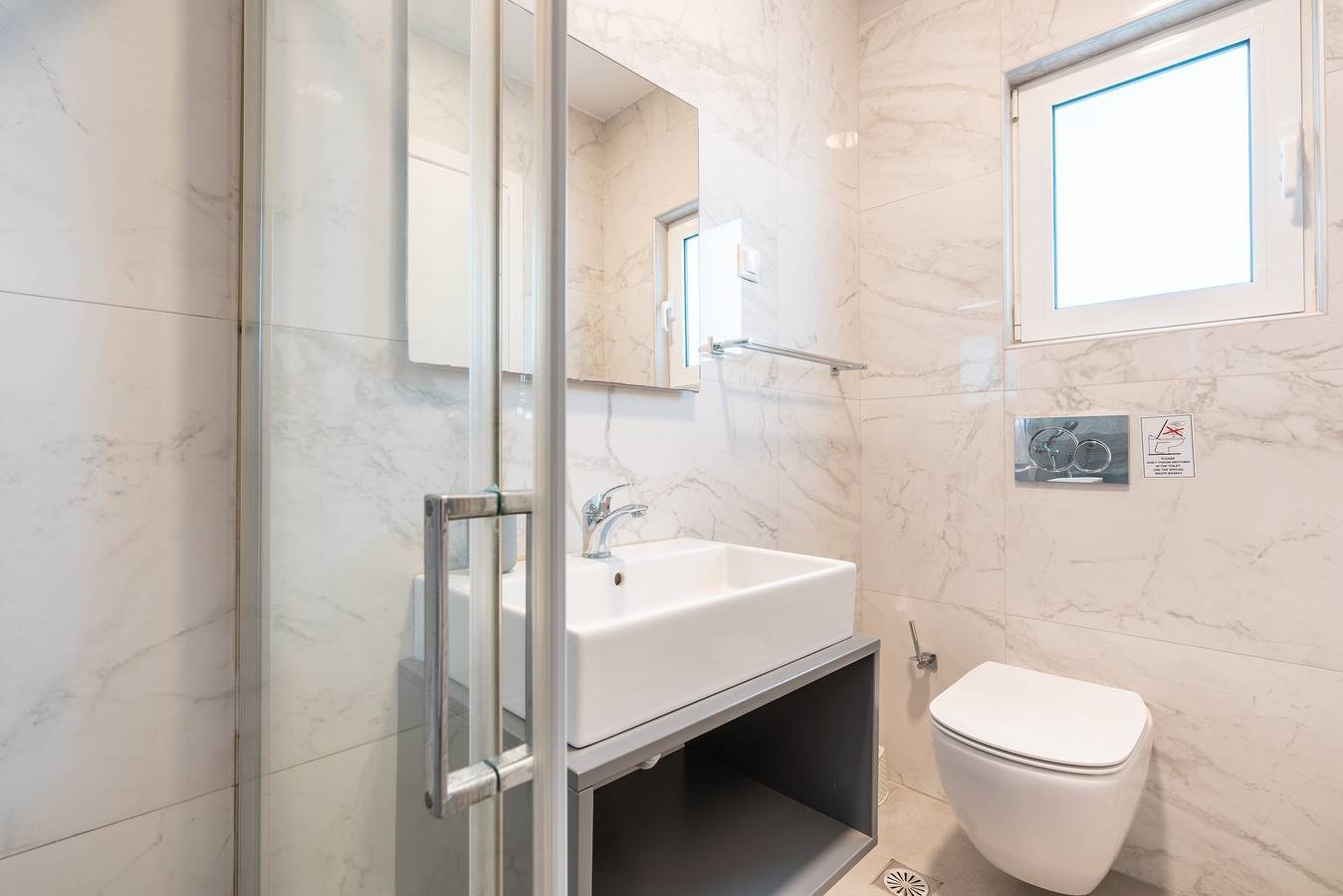 Appartement 'Tesoro Del Mare met Uitzicht op Zee 3' met Uitzicht op Zee, Privéterras en Wifi, foto 8