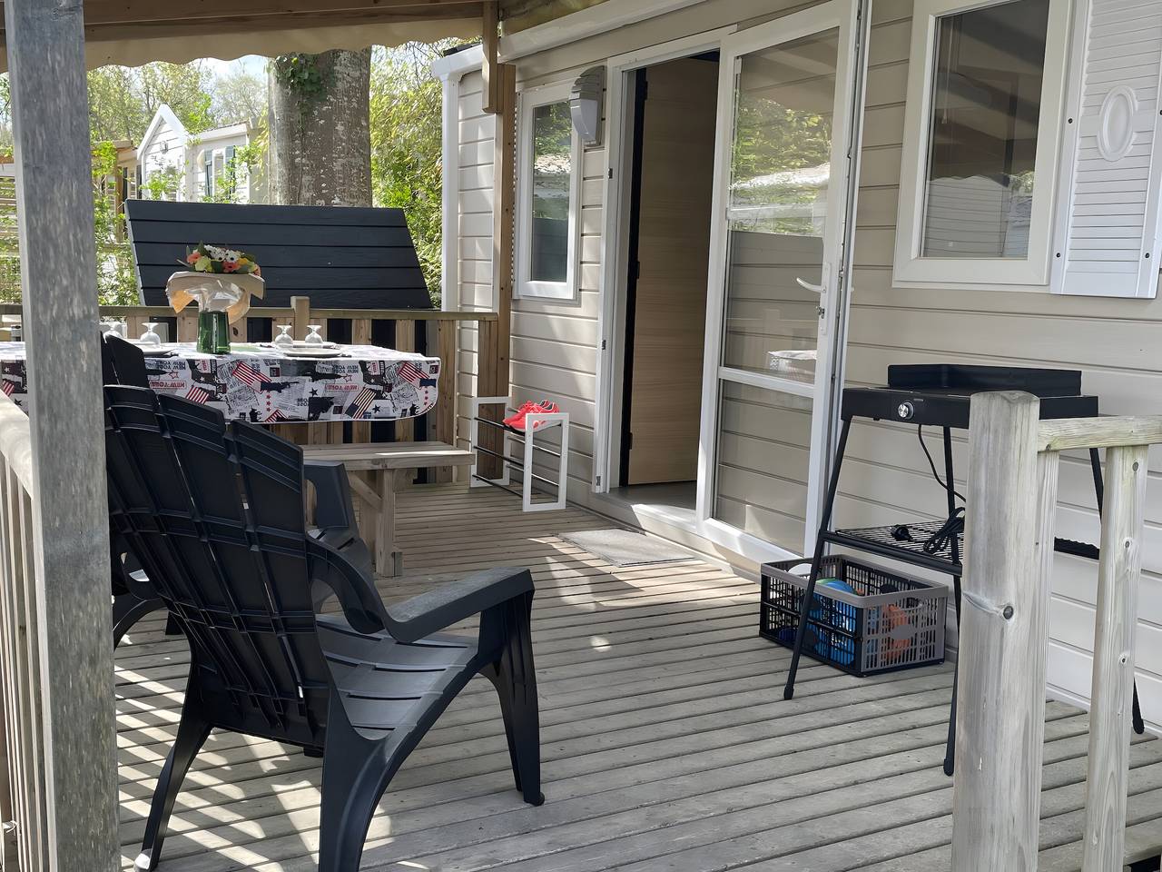 Mobil-home climatisé 3 chambres – 6 personnes – Terrasse couverte – Bord du lac d’Aureilhan in Aureilhan, Côte d’Argent