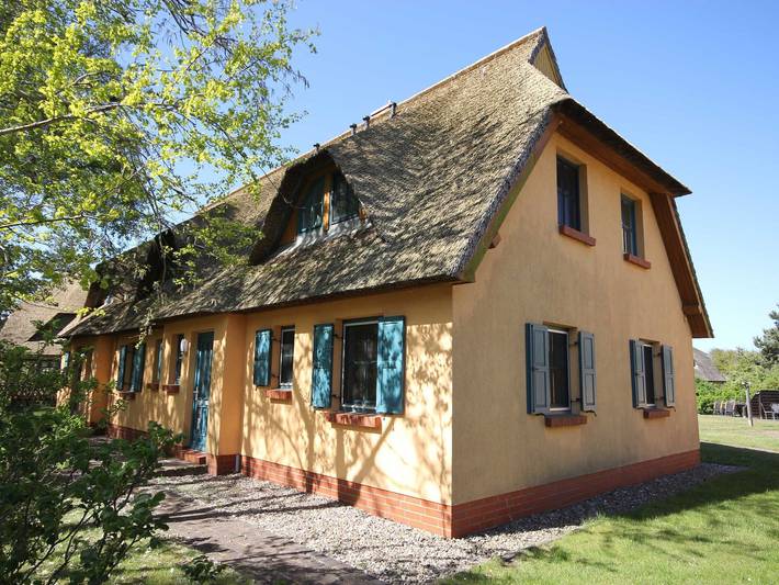 Ferienwohnung für 2 Personen, mit Terrasse und Garten, kinderfreundlich in Wustrow - 4