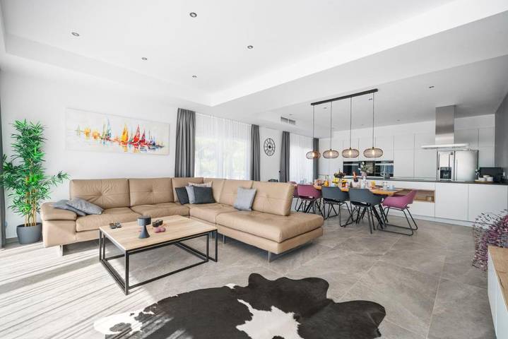 Villa pour 9 personnes, avec jardin ainsi que vue et piscine à Tribunj - 3