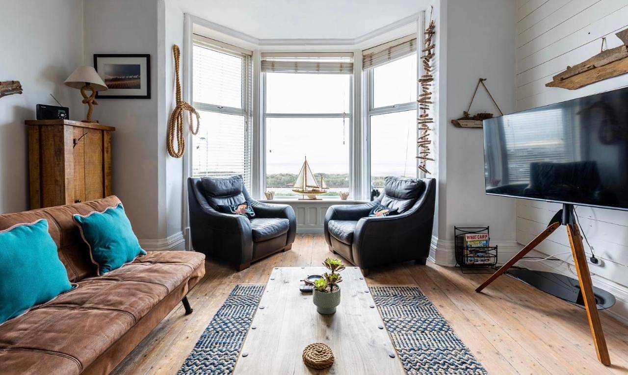 Entire apartment, Two-Bedroom Apartment in Lytham St Annes, Blackpool Pleasure Beach