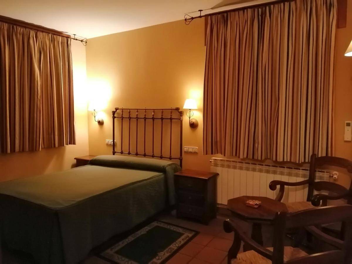 Double Room with Private Bathroom in Sepúlveda, Provincia de Segovia