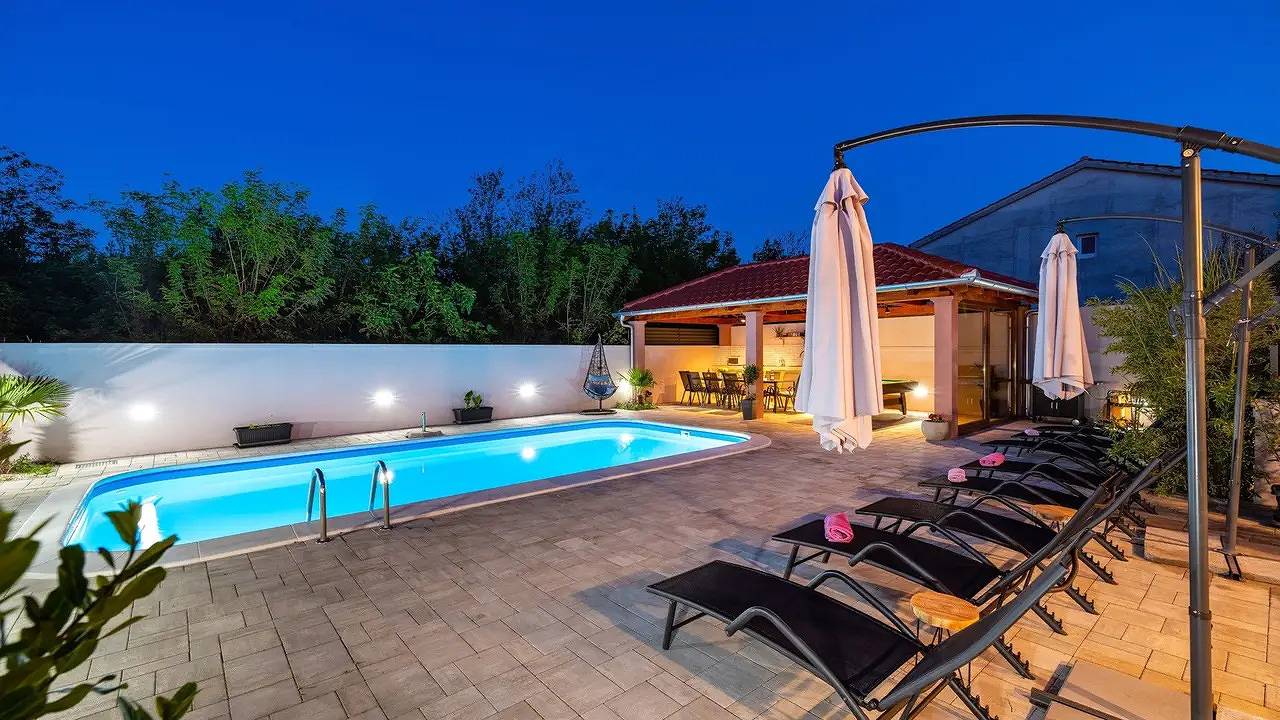 Villa für 12 Personen (280 m²) in Zaton (Zadar) in Nin, Zadar