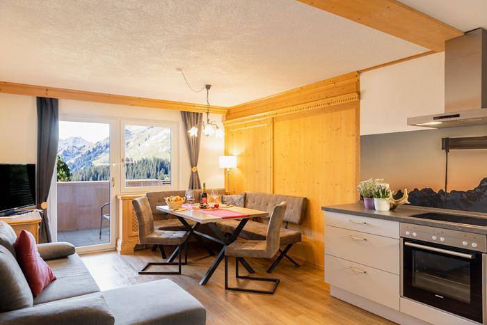 Ferienwohnung für 5 Personen, mit Balkon und Terrasse sowie Garten und Ausblick im Lechtal - 4
