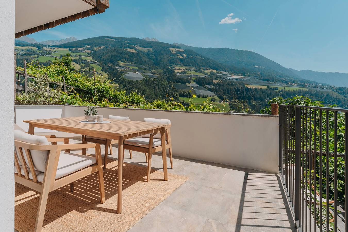 Ganze Wohnung, Ferienwohnung "Oberegghof Laugen" mit Bergblick und Wlan in Riffian, Texelgruppe