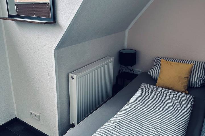 Ganze Wohnung, Ferienwohnung mit Balkon in Calden, Landkreis Kassel