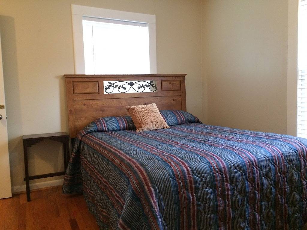 Discover Cherohala Skyway in just 6 mins! Cozy 3-bedroom retreat awaits. in Monroe County (TN)