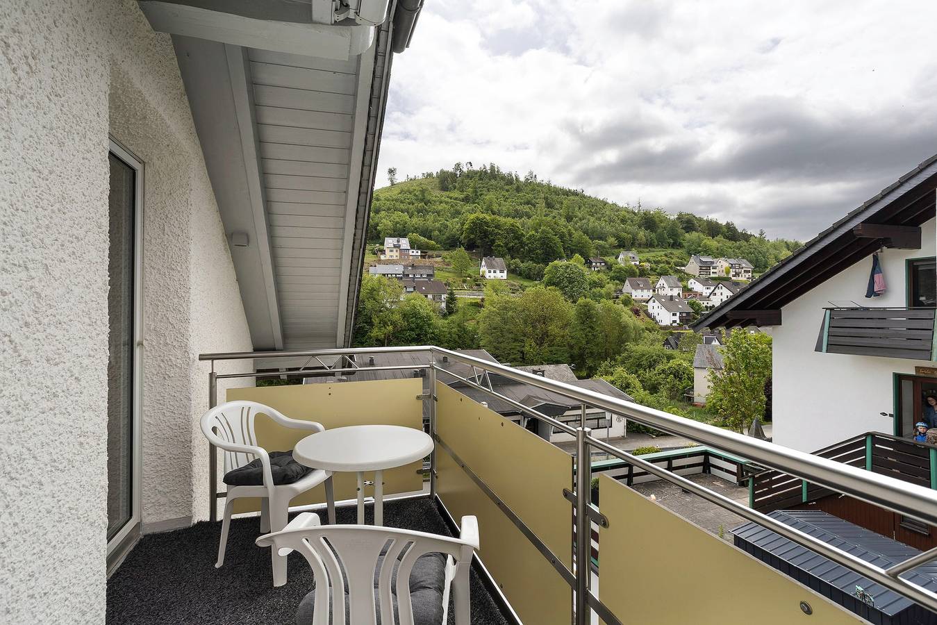Entire apartment, Apartment 'Ferienwohnung Becker Typ B' with Mountain View, Shared Garden and Wi-Fi in Schwalefeld, Willingen