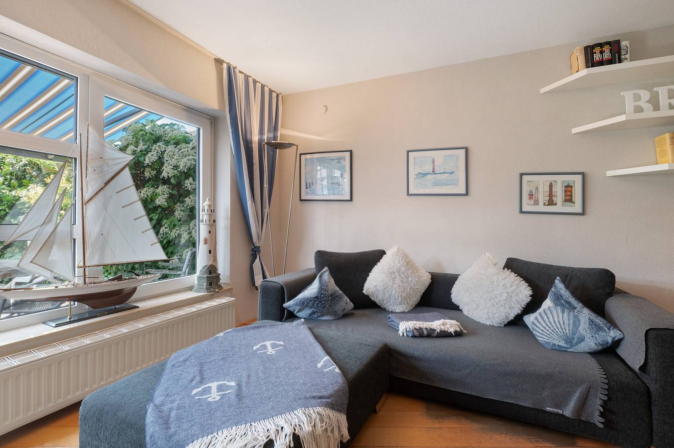 Ganze Wohnung, Ferienwohnung 'Schönes Maritimes Haus' mit privater Terrasse, privatem Garten und Wi-Fi in Bremen, Bremen Bundesland