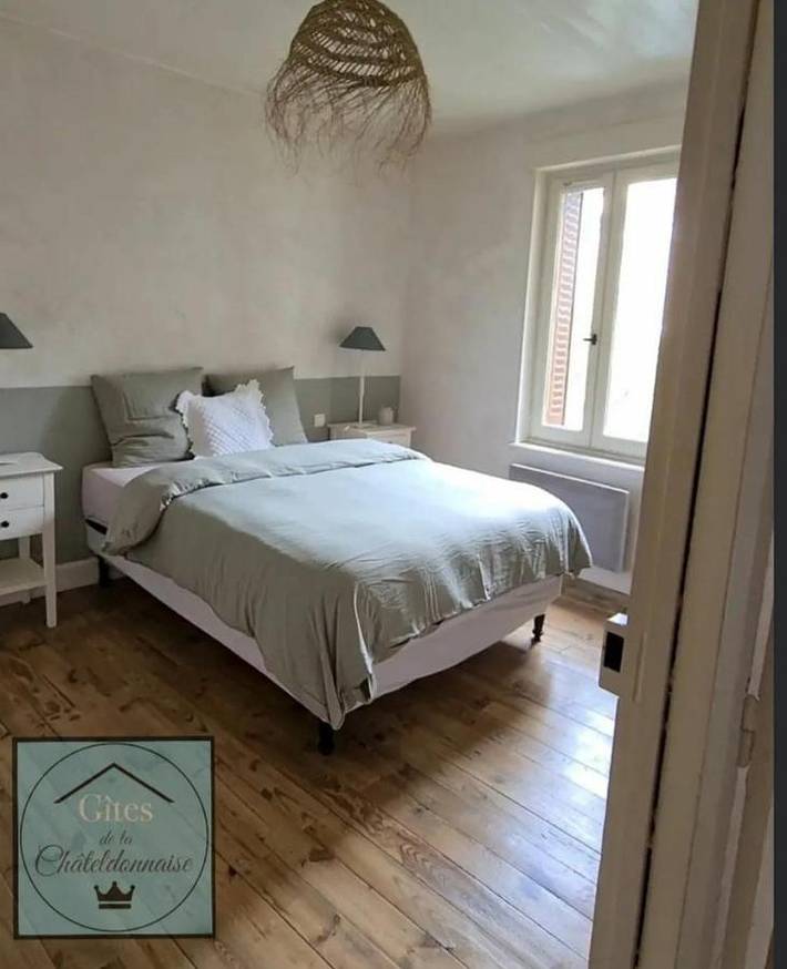 Location de vacances pour 4 personnes, avec jardin, animaux acceptés à Châteldon