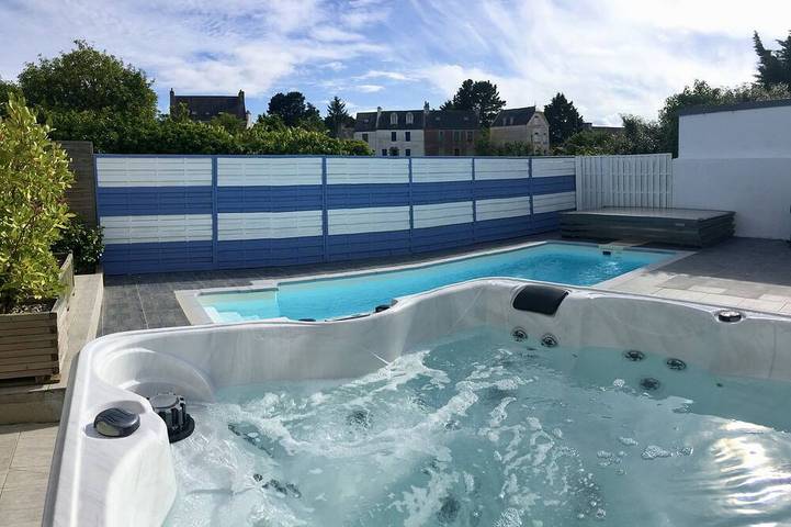 Ferienhaus für 6 Personen, mit Terrasse und Whirlpool sowie Garten - 1
